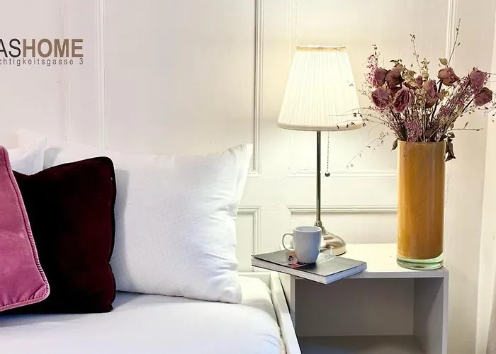 Traditional Old Town In Perfect Location Apartament *