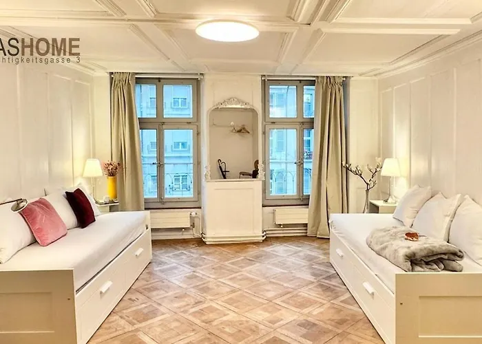 Traditional Old Town In Perfect Location Apartament