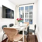 Traditional Old Town In Perfect Location Apartmán Bern
